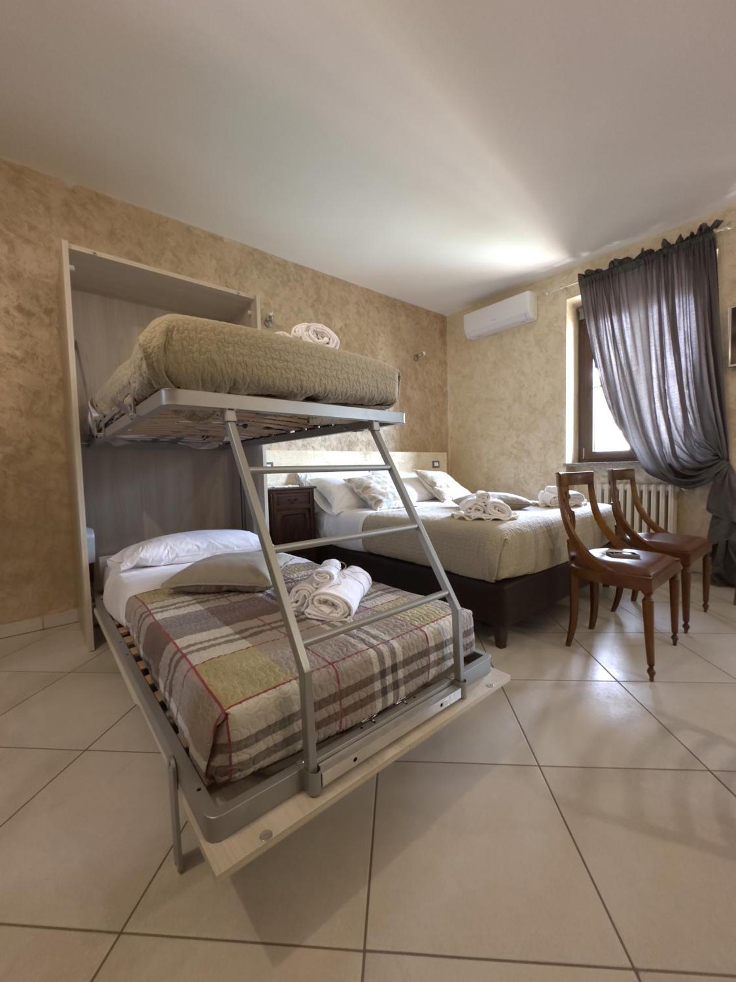 Rocche Di Montexelo - Green Key Apartments & Spa Monticello d'Alba Rom bilde